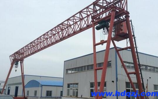 起重機需要按時清理嗎？起重機機械零件的清理方式